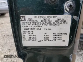 2002 GMC Sierra 1500HD SLE z VIN 1GTGK13U22F189540, wystawiony jako Copart lot #42460355 z przebiegiem 321 766 mil mil oraz Szkody całkowita. Historia ofert i sprzedaży dostępna na DreamBid. Obrazek 12.