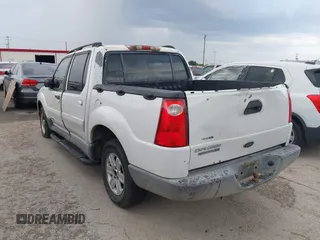 2004 Ford Explorer Sport Trac XLS z VIN 1FMZU67K04UA15789, wystawiony jako IAAI lot #42668387 z przebiegiem 358 240 mil mil oraz . Historia ofert i sprzedaży dostępna na DreamBid. Obrazek 3.