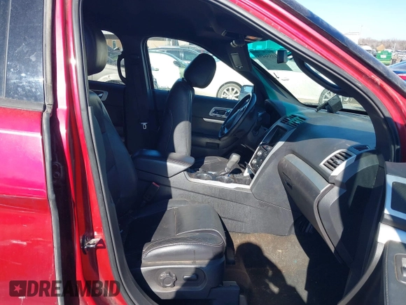 2013 Ford Explorer XLT with VIN 1FM5K7D90DGB83684, listed as a IAAI auction lot 41556438 with 173,611 mi miles. Bid and sale history available at carsss.com. Image 5.