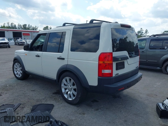 2006 Land Rover LR3 SE with VIN SALAD25416A369381, listed as a IAAI auction lot 41807834 with 229,910 mi miles. Bid and sale history available at carsss.com. Image 3.