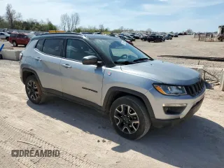 2019 Jeep Compass Trailhawk with VIN 3C4NJDDB2KT739673, listed as a Copart auction lot 50706385 with 106,987 mi miles and Non Repairable. Bid and sale history available at DreamBid. Image 4.