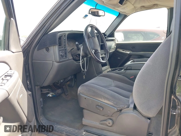 2003 GMC Sierra 1500HD SLE z VIN 1GTGK13U63F136146, wystawiony jako IAAI lot #42020608 z przebiegiem 170 466 mil mil oraz . Historia ofert i sprzedaży dostępna na DreamBid. Obrazek 5.