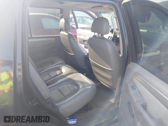 2004 Ford Explorer XLT z VIN 1FMZU63K94UA06868, wystawiony jako IAAI lot #42388513 z przebiegiem 289 201 mil mil oraz . Historia ofert i sprzedaży dostępna na DreamBid. Obrazek 8.