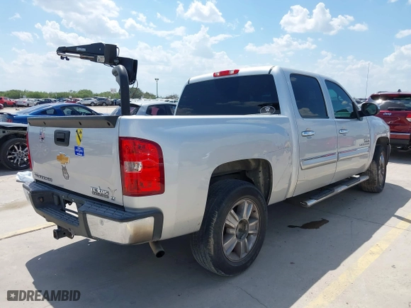 2012 Chevrolet Silverado 1500 LT with VIN 3GCPCSE07CG223551, listed as a IAAI auction lot 40034733 with 248,648 mi miles. Bid and sale history available at carsss.com. Image 4.