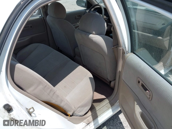1997 Nissan Altima XE with VIN 1N4BU31DXVC258666, listed as a IAAI auction lot 42075795 with 122,199 mi miles. Bid and sale history available at carsss.com. Image 8.
