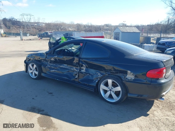 2005 Pontiac GTO with VIN 6G2VX12U05L472252, listed as a IAAI auction lot 41640672 with 141,191 mi miles. Bid and sale history available at carsss.com. Image 3.