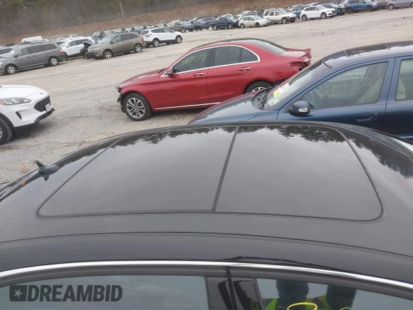 2011 Audi A8 z VIN WAURVAFDXBN026102, wystawiony jako IAAI lot #39096660 z przebiegiem 151 060 mil mil oraz . Historia ofert i sprzedaży dostępna na DreamBid. Obrazek 13.