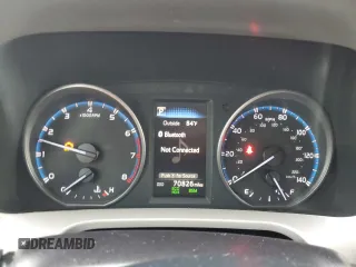 2018 Toyota RAV4 XLE with VIN 2T3WFREV7JW464160, listed as a Copart auction lot 63872925 with 70,826 mi miles and Salvage title. Bid and sale history available at DreamBid. Image 9.