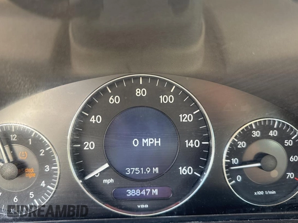 2009 Mercedes-Benz CLK 350 с VIN WDBTK56F09T104630, выставлен на аукционе Copart как лот 48507795 с пробегом 38 847 миль миль и Чистый • Clean title. История ставок и продаж доступна на DreamBid. Изображение 8.