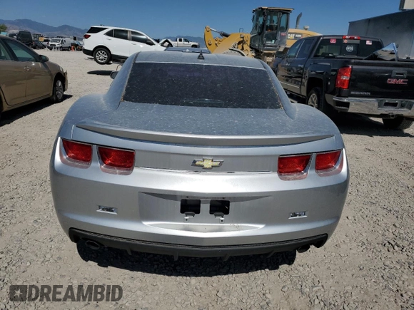 2010 Chevrolet Camaro 1LT z VIN 2G1FB1EV7A9199630, wystawiony jako Copart lot #60373235 z przebiegiem 191 912 mil mil oraz Czysty tytuł • Clean title. Historia ofert i sprzedaży dostępna na DreamBid. Obrazek 6.