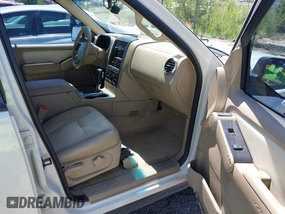 2008 Ford Explorer XLT z VIN 1FMEU73E68UA87462, wystawiony jako IAAI lot #42695400 z przebiegiem 295 164 mil mil oraz . Historia ofert i sprzedaży dostępna na DreamBid. Obrazek 5.