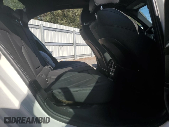 2019 BMW 3 Series 330i with VIN 3MW5R1J56K8B01545, listed as a Copart auction lot 82815374 with 52,655 mi miles and Salvage Title. Bid and sale history available at carsss.com. Image 10.