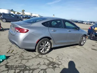 2015 Chrysler 200 S with VIN 1C3CCCBG8FN505798, listed as a Copart auction lot 44623655 with 136,688 mi miles and Salvage Title. Bid and sale history available at DreamBid. Image 3.