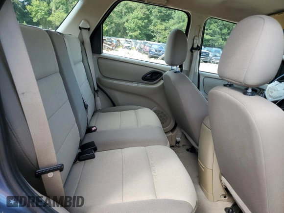 2005 Ford Escape XLS Value with VIN 1FMYU02Z95KB06800, listed as a Copart auction lot 68647114 with 204,081 mi miles and Salvage Title. Bid and sale history available at carsss.com. Image 11.