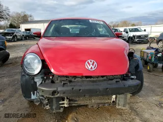 2019 Volkswagen Beetle S with VIN 3VWFD7AT3KM708711, listed as a Copart auction lot 82218764 with 98,387 mi miles and Salvage Title. Bid and sale history available at carsss.com. Image 5.