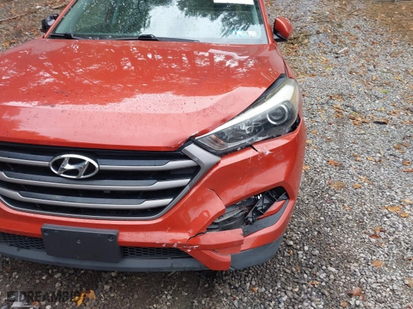 2016 Hyundai Tucson SE with VIN KM8J33A49GU118366, listed as a IAAI auction lot 40450987 with 89,118 mi miles. Bid and sale history available at carsss.com. Image 22.