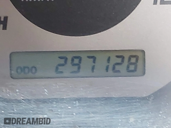 2004 Nissan Frontier XE z VIN 1N6ED29X04C423328, wystawiony jako IAAI lot #41514717 z przebiegiem 297 128 mil mil oraz . Historia ofert i sprzedaży dostępna na DreamBid. Obrazek 16.