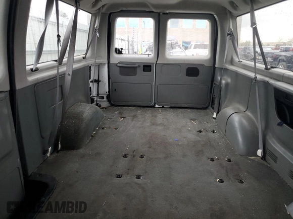 2006 Ford Econoline Passenger XL with VIN 1FBNE31L26DA19530, listed as a Copart auction lot 52019385 with 178,722 mi miles and Salvage Title. Bid and sale history available at carsss.com. Image 10.