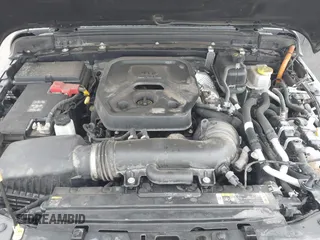 2024 Jeep Wrangler Rubicon z VIN 1C4RJXR67RW276710, wystawiony jako IAAI lot #42047318 z przebiegiem 35 857 mil mil oraz . Historia ofert i sprzedaży dostępna na DreamBid. Obrazek 10.