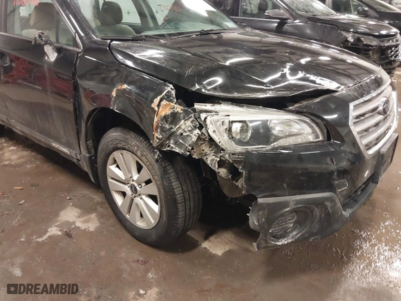 2015 Subaru Outback 2.5i with VIN 4S4BSAAC9F3276097, listed as a IAAI auction lot 41383005 with 146,823 mi miles. Bid and sale history available at carsss.com. Image 6.