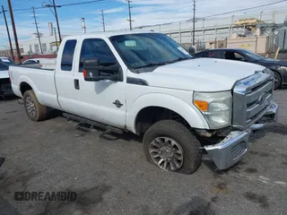 2015 Ford F-250 XLT z VIN 1FT7X2BT2FEA18735, wystawiony jako IAAI lot #41368072 z przebiegiem Nie podano mil oraz . Historia ofert i sprzedaży dostępna na DreamBid. Obrazek 1.