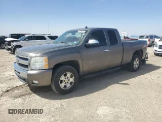 2011 Chevrolet Silverado 1500 LT with VIN 1GCRKSE33BZ332402, listed as a Copart auction lot 48675245 with 128,322 mi miles and Salvage Title. Bid and sale history available at DreamBid. Image 1.