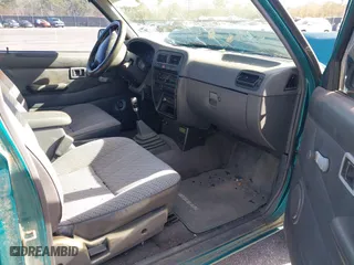 1996 Nissan Trucks 2WD XE with VIN 1N6SD16S2TC378459, listed as a IAAI auction lot 41319711 with 190,567 mi miles. Bid and sale history available at carsss.com. Image 5.