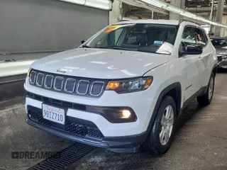2022 Jeep Compass Latitude with VIN 3C4NJDBBXNT193227, listed as a IAAI auction lot 42678012 with 50,376 mi miles and . Bid and sale history available at DreamBid. Image 1.