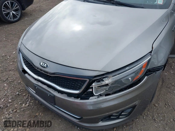 2015 Kia Optima SX Turbo with VIN 5XXGR4A68FG449822, listed as a IAAI auction lot 40480060 with 108,570 mi miles. Bid and sale history available at carsss.com. Image 6.