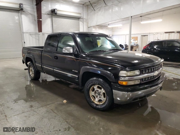 2000 Chevrolet Silverado 1500 LT with VIN 1GCEK19T9YE178779, listed as a Copart auction lot 47377345 with 254,295 mi miles and Clean Title. Bid and sale history available at carsss.com. Image 4.