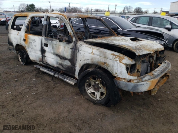 2000 Toyota 4Runner SR5 with VIN JT3HN86R6Y0319735, listed as a Copart auction lot 50328365 with 0 mi miles and Non Repairable. Bid and sale history available at carsss.com. Image 4.