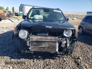 2018 Jeep Renegade Altitude with VIN ZACCJABB3JPJ02044, listed as a Copart auction lot 82567534 with 87,779 mi miles and Salvage title. Bid and sale history available at DreamBid. Image 5.