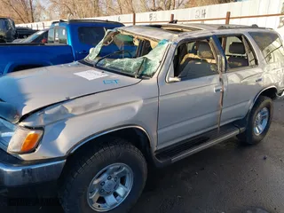 2000 Toyota 4Runner SR5 with VIN JT3HN86R1Y0313227, listed as a IAAI auction lot 41271217 with 236,293 mi miles. Bid and sale history available at carsss.com. Image 6.
