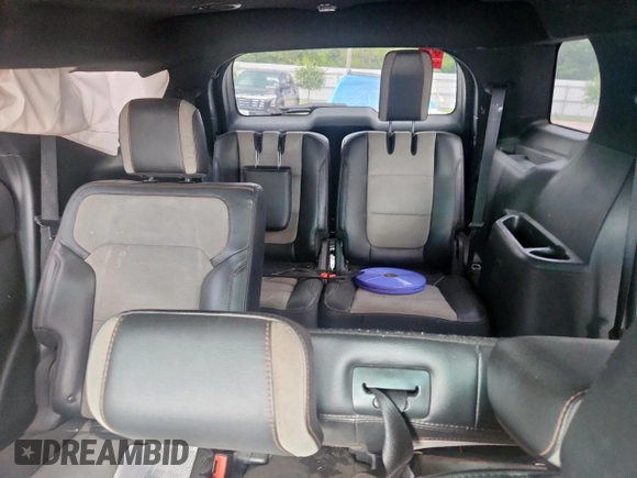 2017 Ford Explorer XLT z VIN 1FM5K7D84HGC65690, wystawiony jako Copart lot #59367475 z przebiegiem 148 492 mil mil oraz Czysty tytuł • Clean title. Historia ofert i sprzedaży dostępna na DreamBid. Obrazek 10.