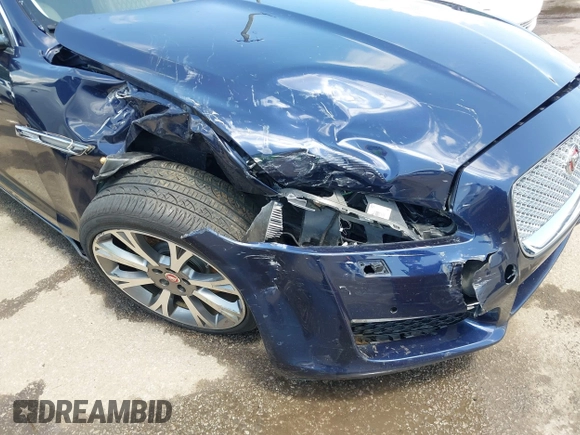 2016 Jaguar XJ Portfolio with VIN SAJWA2G73G8V92934, listed as a IAAI auction lot 42557171 with 106,413 mi miles and . Bid and sale history available at DreamBid. Image 6.