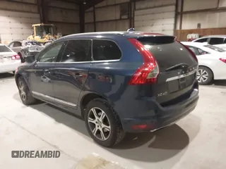 2015 Volvo XC60 T6 с VIN YV4902RKXF2687103, выставлен на аукционе IAAI как лот 41467485 с пробегом 97 004 миль миль и . История ставок и продаж доступна на DreamBid. Изображение 3.