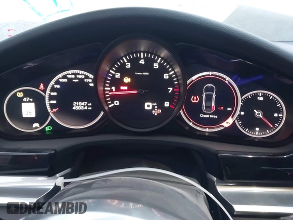 2019 Porsche Panamera с VIN WP0AA2A74KL100788, выставлен на аукционе IAAI как лот 41066484 с пробегом 21 946 миль миль и . История ставок и продаж доступна на DreamBid. Изображение 7.