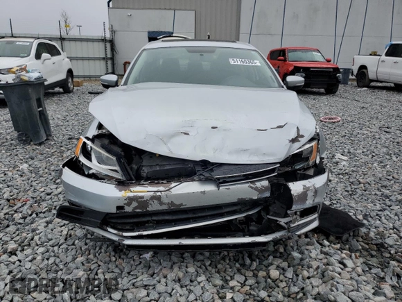 2011 Volkswagen Jetta TDI with VIN 3VWLL7AJ0BM121421, listed as a Copart auction lot 51160365 with 138,364 mi miles and Salvage title. Bid and sale history available at DreamBid. Image 5.