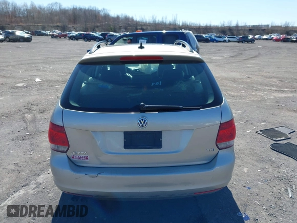2014 Volkswagen Jetta SportWagen TDI with VIN 3VWPL7AJ8EM610672, listed as a IAAI auction lot 41811091 with 129,554 mi miles. Bid and sale history available at carsss.com. Image 16.