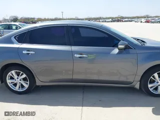 2014 Nissan Altima 2.5 SV with VIN 1N4AL3AP7EC425946, listed as a IAAI auction lot 41712045 with 227,734 mi miles. Bid and sale history available at carsss.com. Image 13.