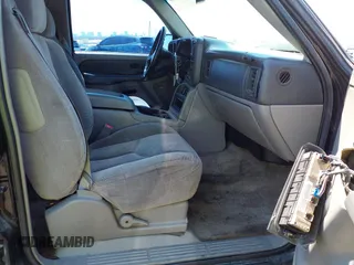 2003 Chevrolet Suburban LS with VIN 3GNEC16T83G154905, listed as a IAAI auction lot 42606240 with 183,817 mi miles and . Bid and sale history available at DreamBid. Image 5.