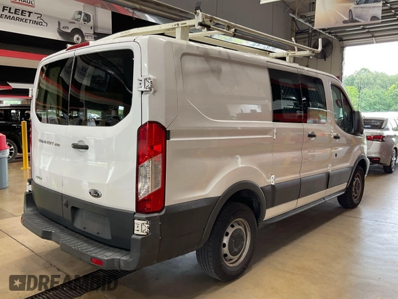 2018 Ford Transit с VIN 1FTYR1ZG4JKA34091, выставлен на аукционе IAAI как лот 42650298 с пробегом 177 181 миль миль и . История ставок и продаж доступна на DreamBid. Изображение 30.