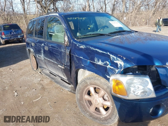 2004 GMC Envoy SLE z VIN 1GKDS13S842152119, wystawiony jako IAAI lot #41187115 z przebiegiem 194 304 mil mil oraz . Historia ofert i sprzedaży dostępna na DreamBid. Obrazek 6.