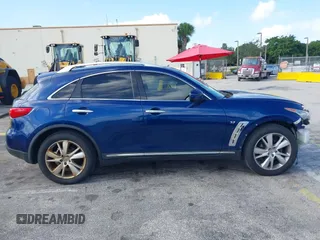 2015 Infiniti QX70 с VIN JN8CS1MU2FM380734, выставлен на аукционе IAAI как лот 42723003 с пробегом 175 469 миль миль и . История ставок и продаж доступна на DreamBid. Изображение 13.