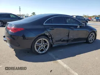 2020 Mercedes-Benz CLA 250 z VIN W1K5J4HB5LN087844, wystawiony jako Copart lot #51920365 z przebiegiem 43 423 mil mil oraz Szkody całkowita. Historia ofert i sprzedaży dostępna na DreamBid. Obrazek 3.