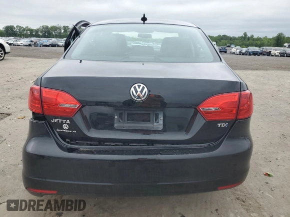 2014 Volkswagen Jetta TDI w/Premium with VIN 3VWLL7AJ0EM307240, listed as a Copart auction lot 59022185 with 104,600 mi miles and Salvage title. Bid and sale history available at DreamBid. Image 6.