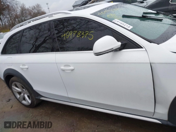 2013 Audi allroad Premium Plus with VIN WA1UFAFL8DA139987, listed as a IAAI auction lot 40978375 with 92,862 mi miles. Bid and sale history available at carsss.com. Image 13.