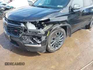 2023 Chevrolet Traverse RS z VIN 1GNEVJKWXPJ290497, wystawiony jako IAAI lot #42200665 z przebiegiem 50 140 mil mil oraz . Historia ofert i sprzedaży dostępna na DreamBid. Obrazek 18.