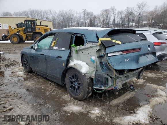 2023 BMW iX xDrive50 with VIN WB523CF02PCM42677, listed as a Copart auction lot 83855194 with 17,025 mi miles and Salvage Title. Bid and sale history available at carsss.com. Image 2.