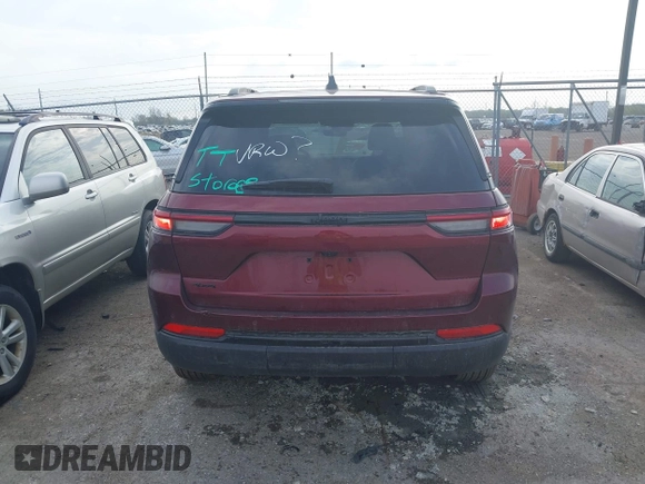 2025 Jeep Grand Cherokee Laredo z VIN 1C4RJHAG5S8657198, wystawiony jako IAAI lot #42146067 z przebiegiem 5186 mil mil oraz . Historia ofert i sprzedaży dostępna na DreamBid. Obrazek 16.